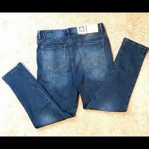 ♦️ 20% ⬇️ Chic Anne Klein Skinny Jeans w Split Hem